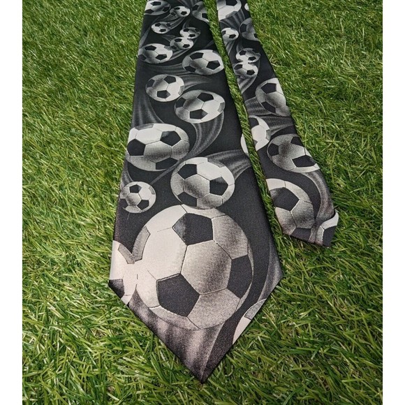 Ralph Marlin 2003 Black Neck Tie "Just Balls Soccer Motion" Polyester 62"x 3.75" - Picture 3 of 4